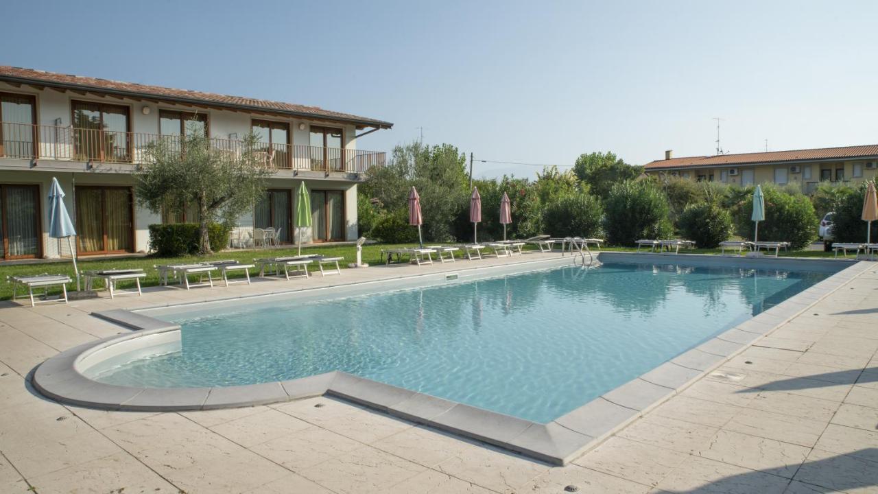 Residence Molino - Holiday Apartments Манерба-дель-Гарда Экстерьер фото