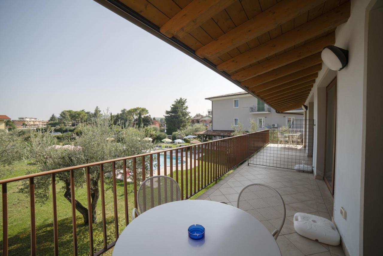 Residence Molino - Holiday Apartments Манерба-дель-Гарда Экстерьер фото