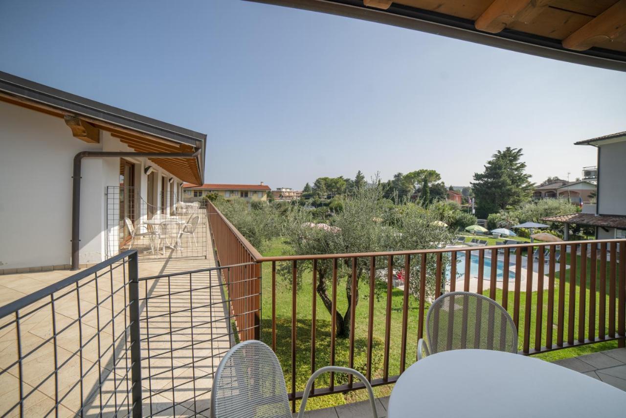 Residence Molino - Holiday Apartments Манерба-дель-Гарда Экстерьер фото