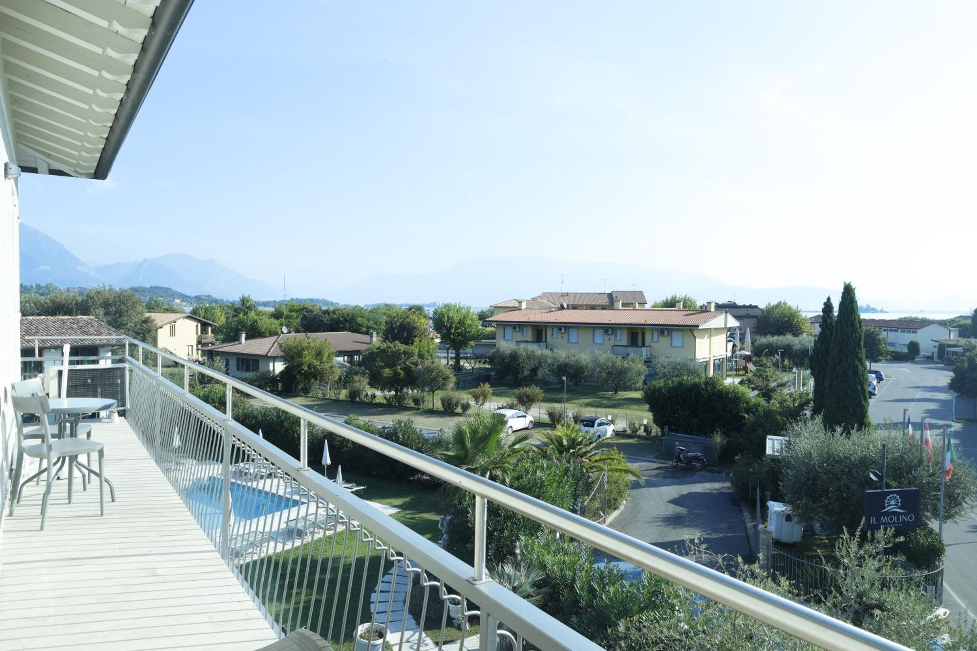 Residence Molino - Holiday Apartments Манерба-дель-Гарда Экстерьер фото