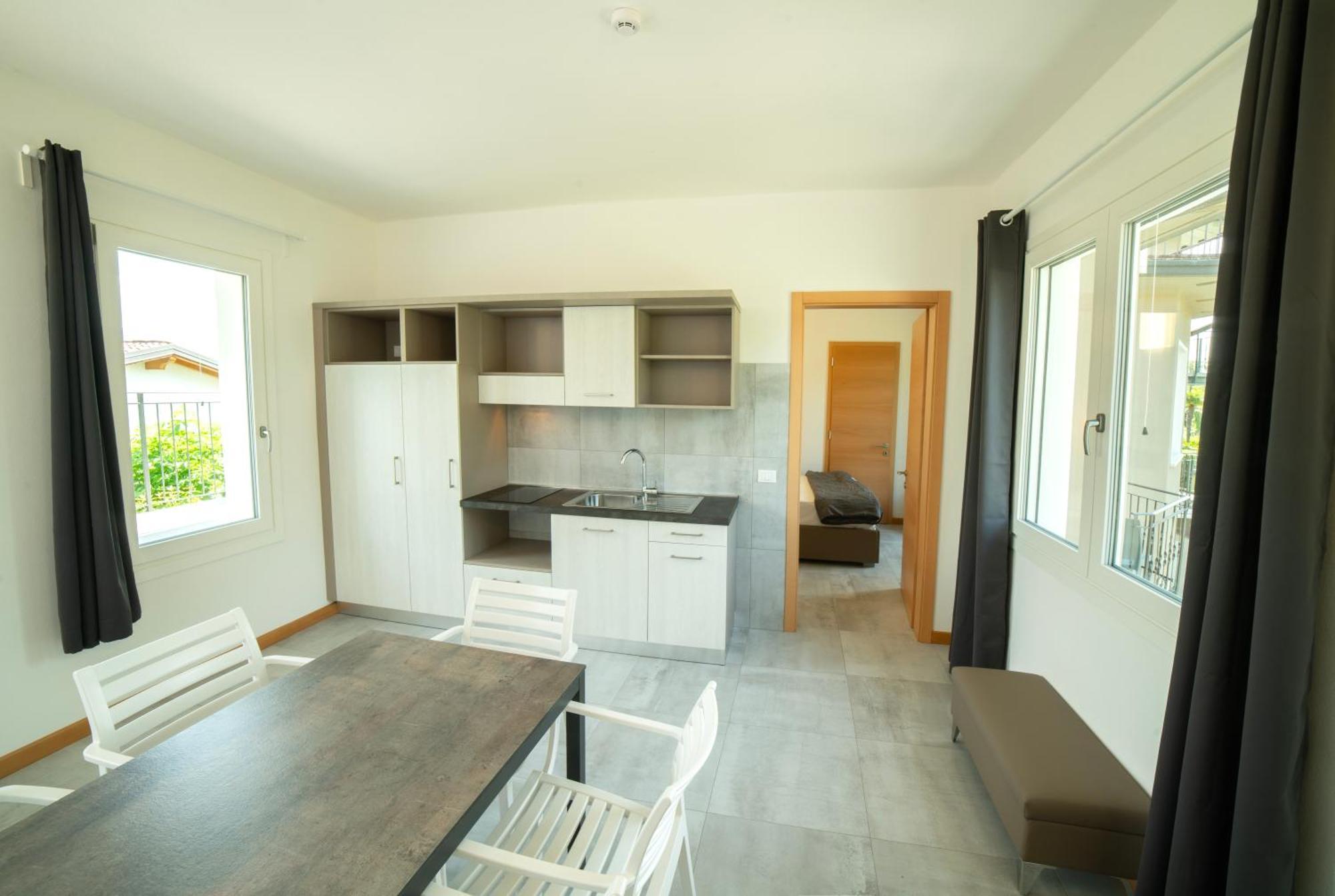 Residence Molino - Holiday Apartments Манерба-дель-Гарда Экстерьер фото