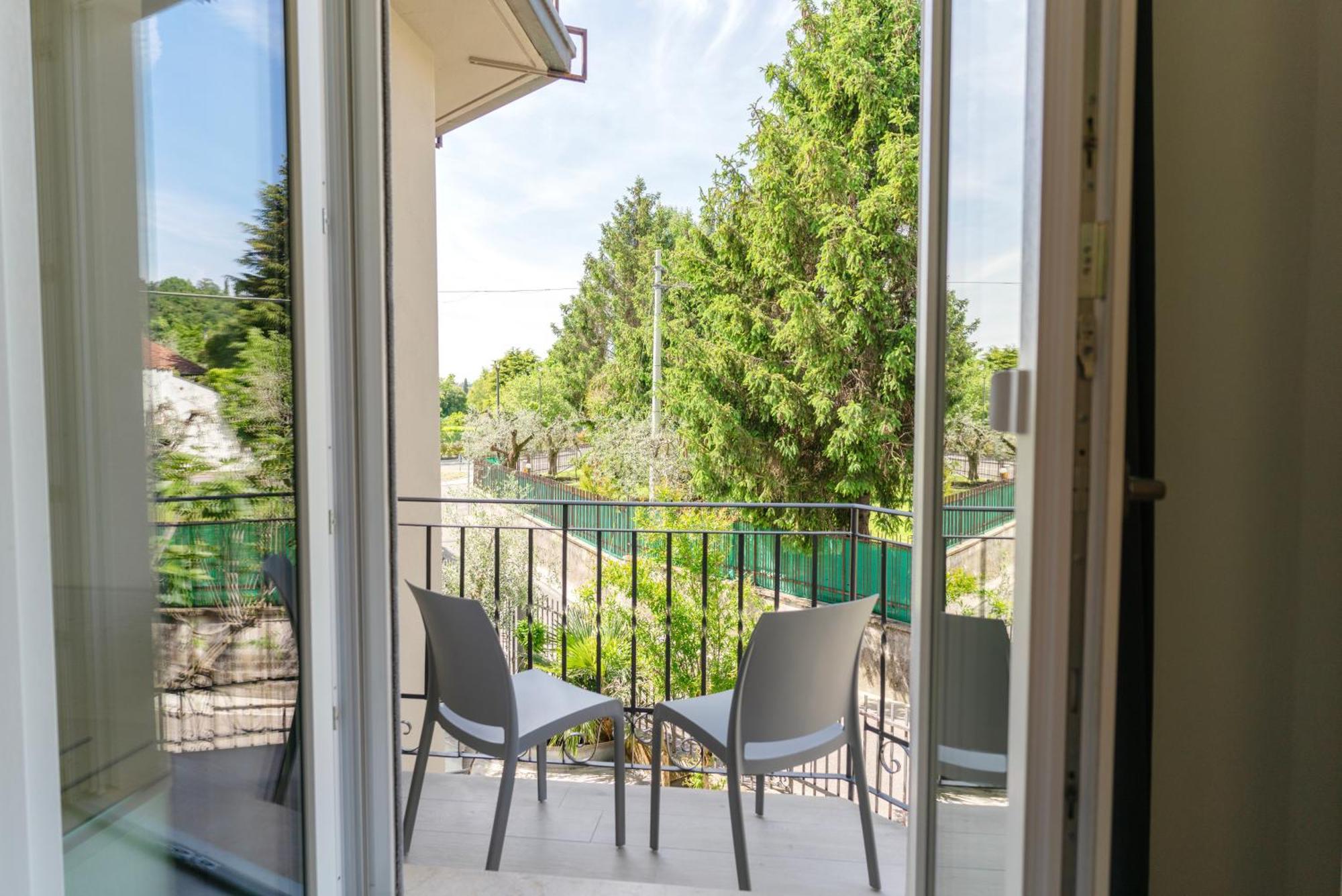 Residence Molino - Holiday Apartments Манерба-дель-Гарда Экстерьер фото