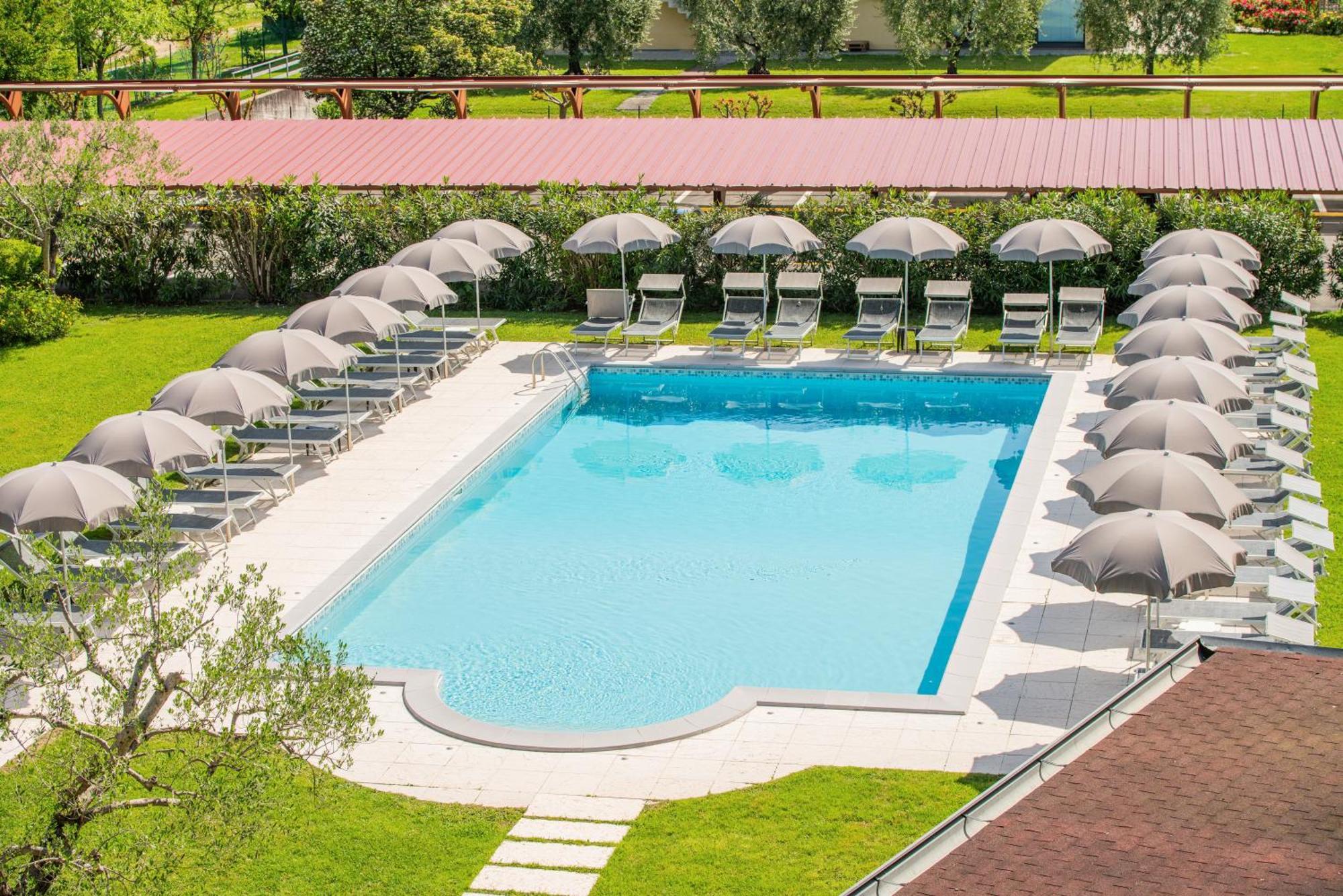 Residence Molino - Holiday Apartments Манерба-дель-Гарда Экстерьер фото